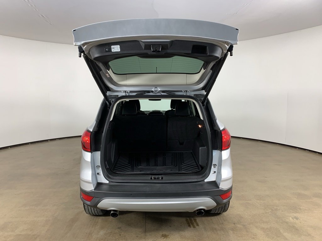 Used 2019 Ford Escape Titanium image 12