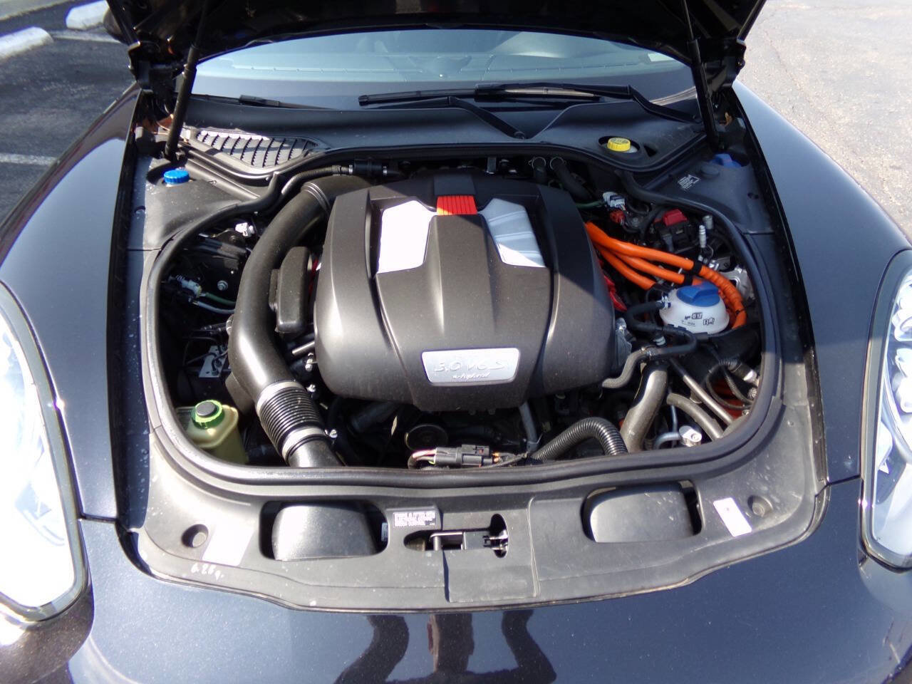 Used 2014 Porsche Panamera S image 34