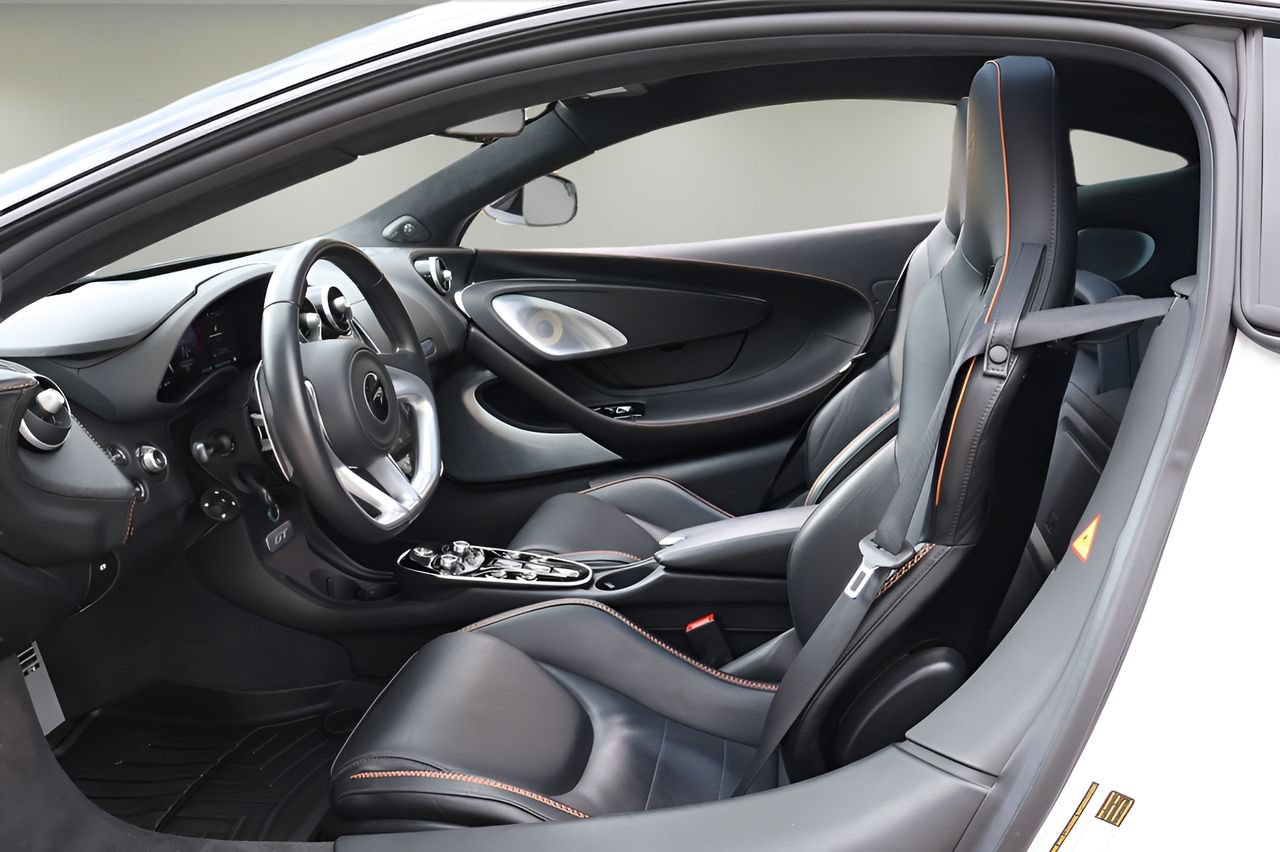 Used 2023 McLaren GT RWD image 8