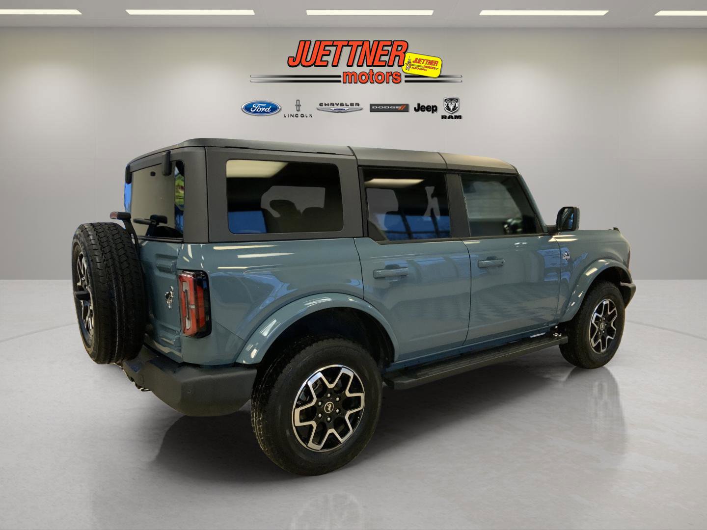 Used 2023 Ford Bronco Outer Banks image 10