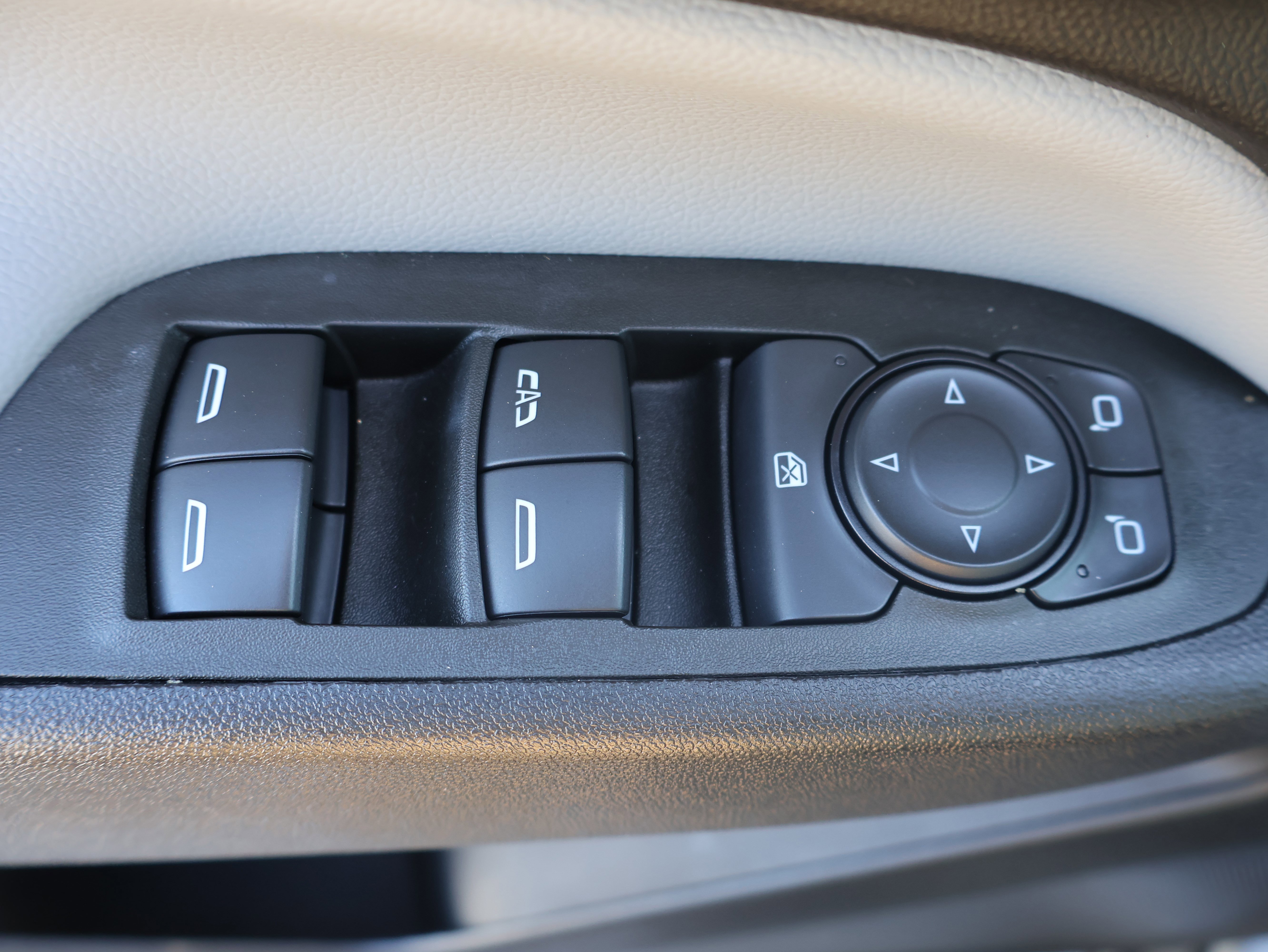 Used 2024 Chevrolet Equinox LS w/ LS Convenience Package FWD image 35