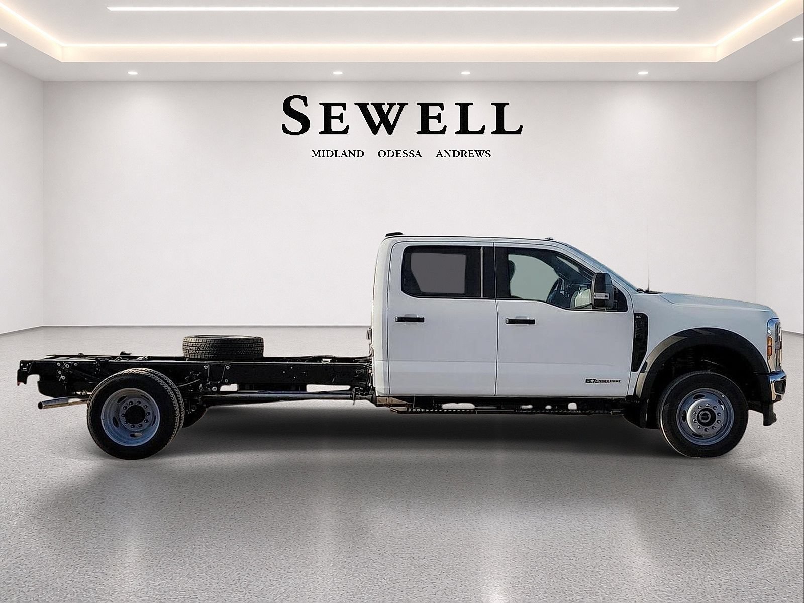 New 2027 Ford F550 4x4 Crew Cab image 5