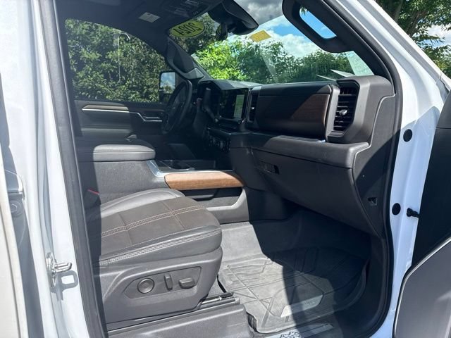 Used 2024 Chevrolet Silverado 2500 High Country w/ High Country Premium Package AWD/4WD image 38
