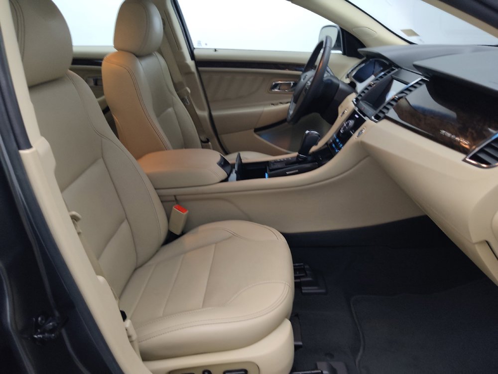 Used 2019 Ford Taurus Limited FWD image 21