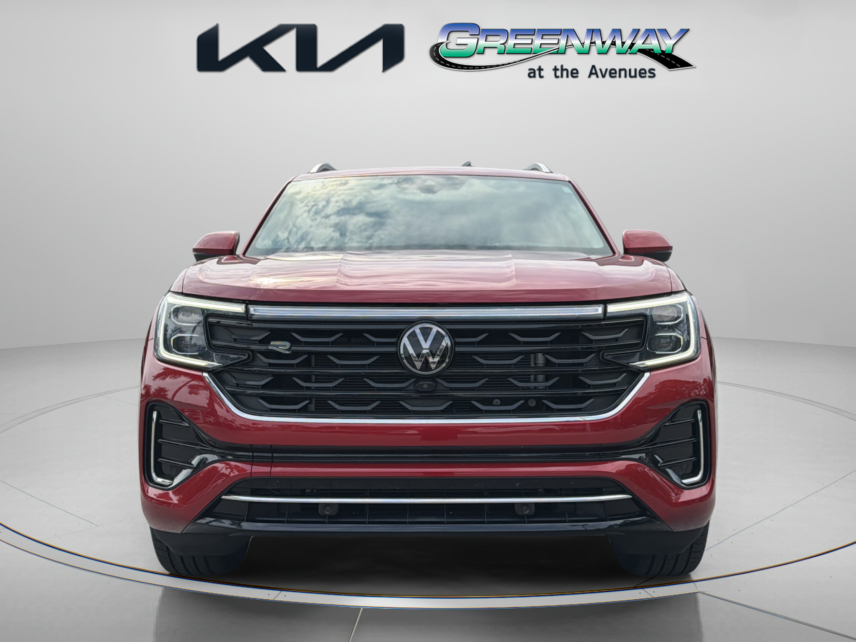 Used 2024 Volkswagen Atlas SEL Premium R-Line AWD/4WD image 2
