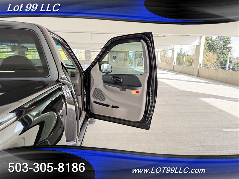 Used 2001 Ford F150 Lightning RWD image 44