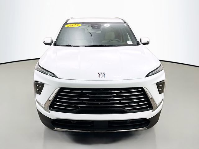 Used 2025 Buick Enclave Preferred image 2