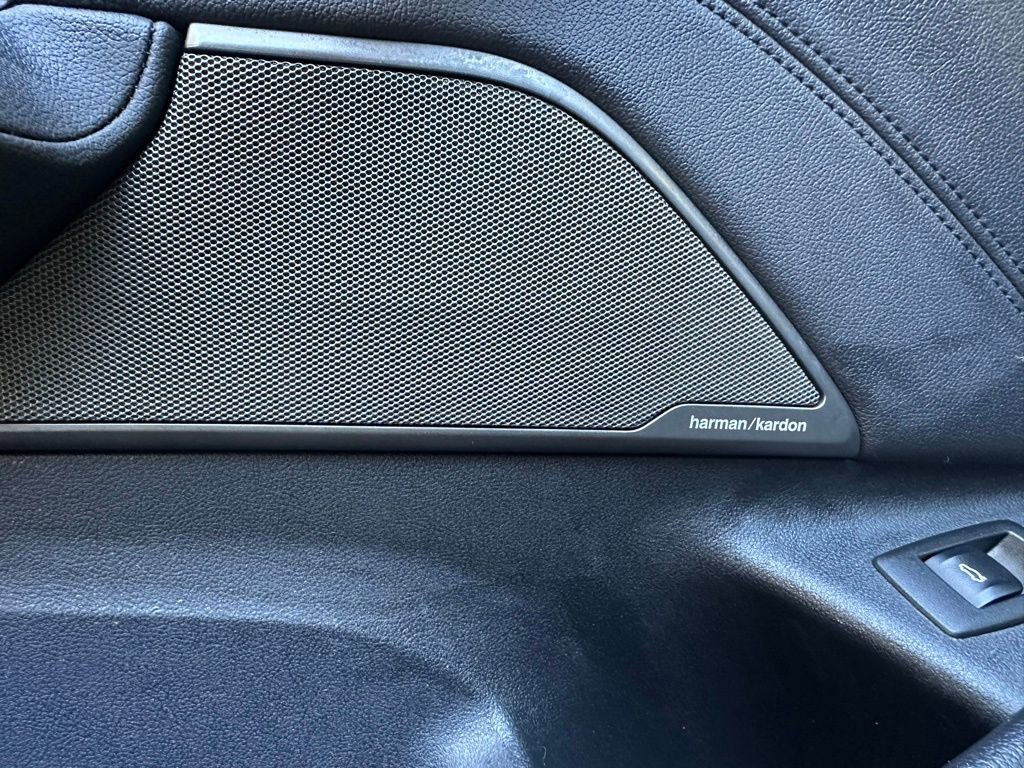 Used 2019 BMW 530i xDrive w/ Dynamic Handling Package image 15