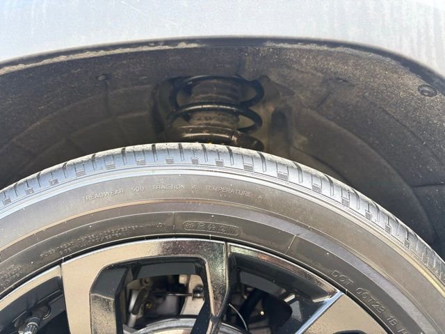 Certified 2024 GMC Terrain SLT w/ Infotainment Package II image 11