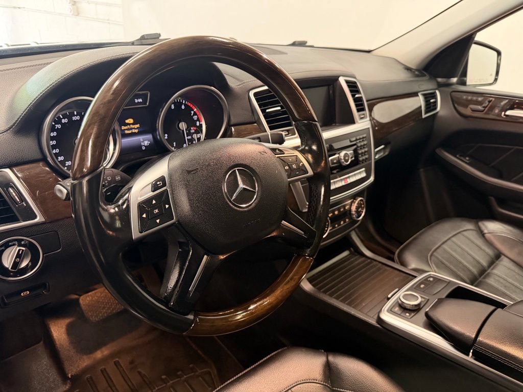 Used 2015 Mercedes-Benz GL 450 4MATIC image 18