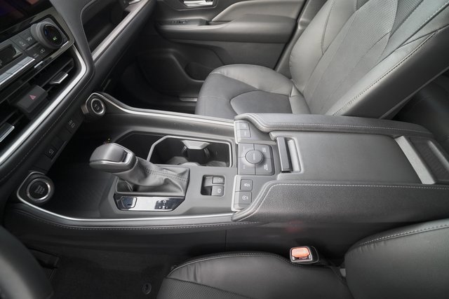 Used 2024 Toyota Grand Highlander Limited image 31