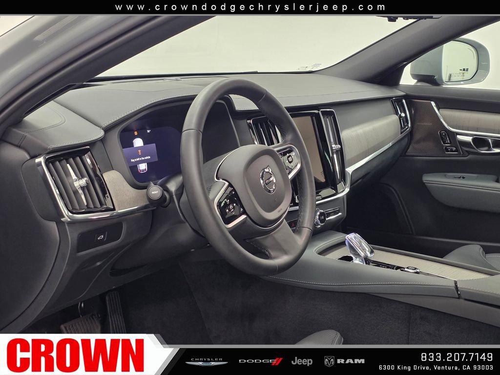 Used 2025 Volvo V90 B6 Cross Country Ultra w/ Protection Package AWD/4WD image 24