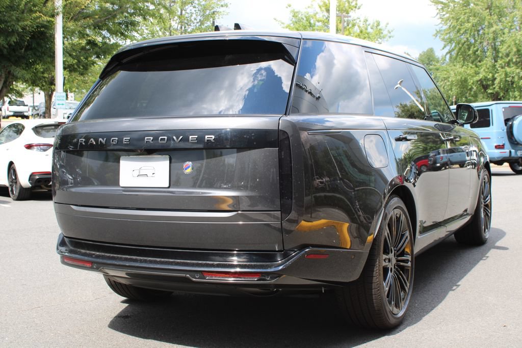 New 2026 Land Rover Range Rover Long Wheelbase SE AWD/4WD image 4