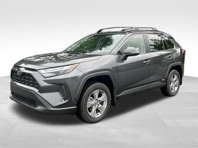 Certified 2025 Toyota RAV4 XLE AWD/4WD image 1