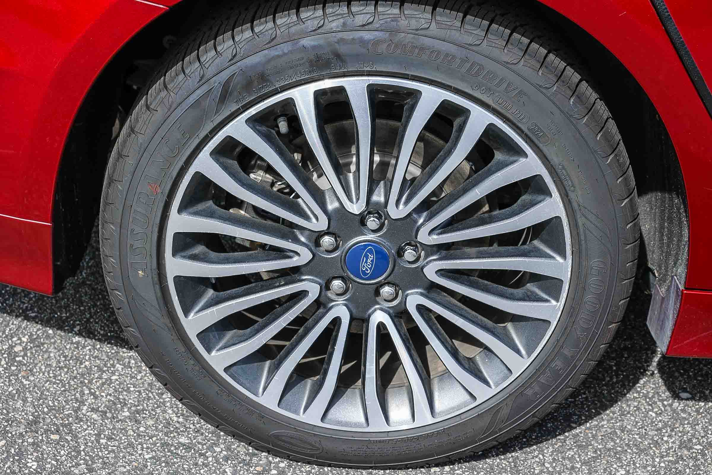 Used 2017 Ford Fusion Energi Titanium image 12