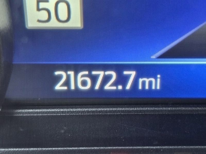 Used 2022 Ford Explorer XLT w/ Equipment Group 202A image 20