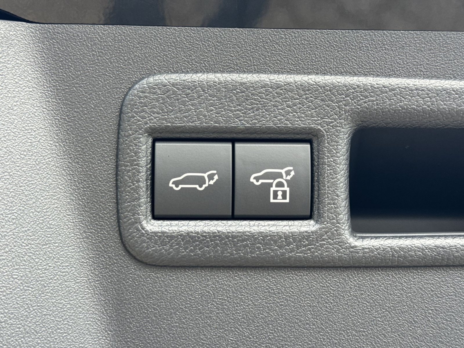 New 2026 Toyota C-HR AWD/4WD image 35
