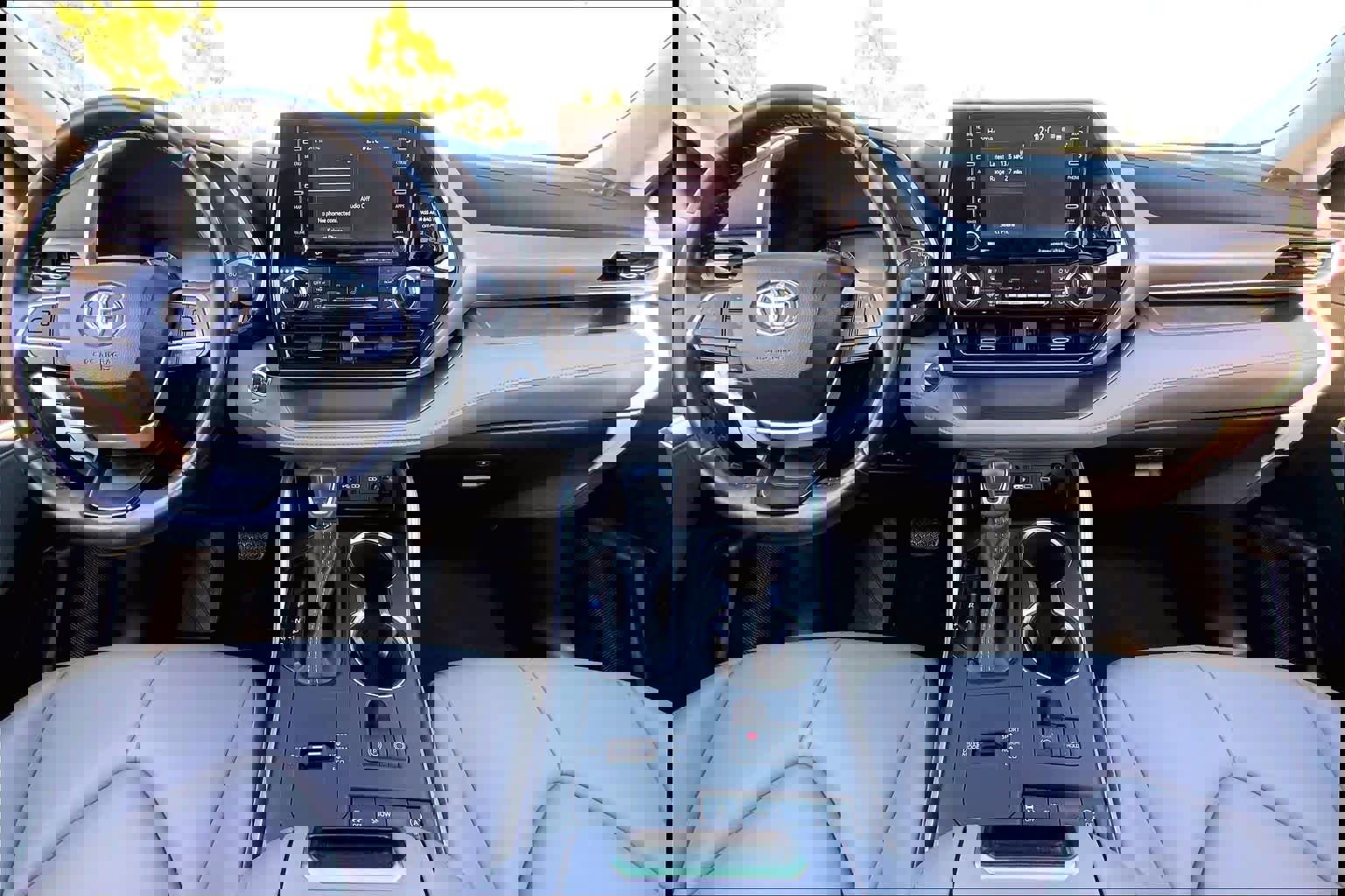 Used 2022 Toyota Highlander XLE image 15