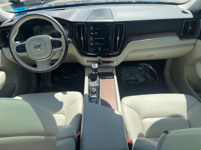 Used 2021 Volvo XC60 T5 Momentum w/ Advanced Package AWD/4WD image 21
