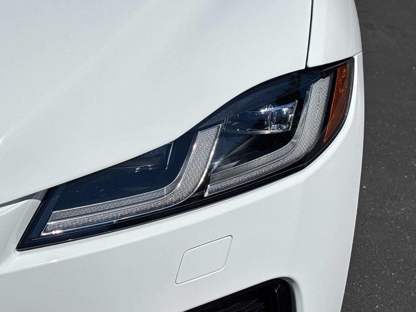 Used 2026 Jaguar F-PACE R-Dynamic S image 11