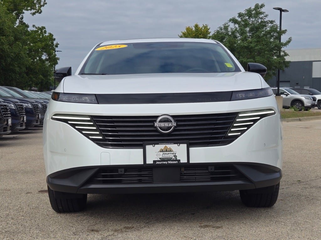 Used 2025 Nissan Murano SL AWD/4WD image 3