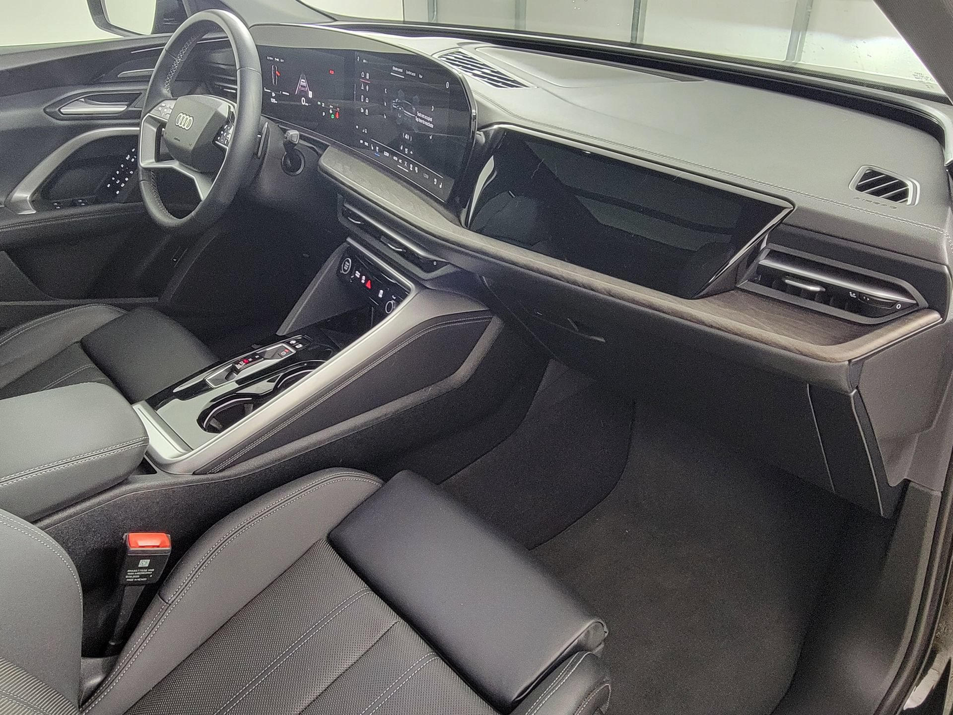 Used 2025 Audi Q5 Premium Plus AWD/4WD image 46