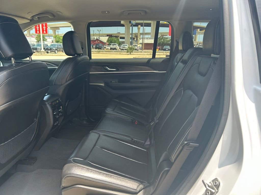 Used 2023 Jeep Grand Cherokee L Limited RWD image 14