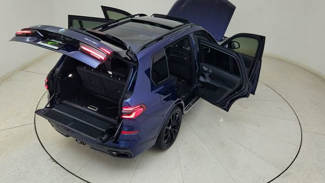 Used 2024 BMW X7 xDrive40i w/ Executive Package image 90