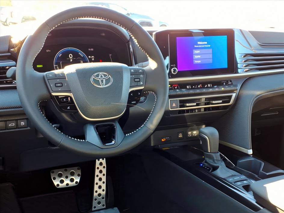 New 2026 Toyota Camry Hybrid image 6