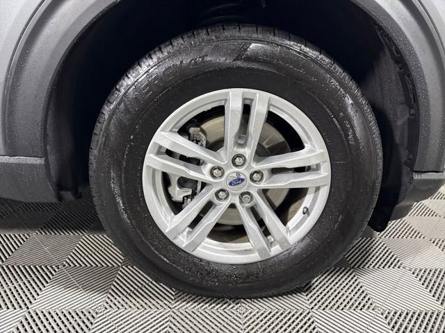 Used 2024 Ford Explorer XLT image 11