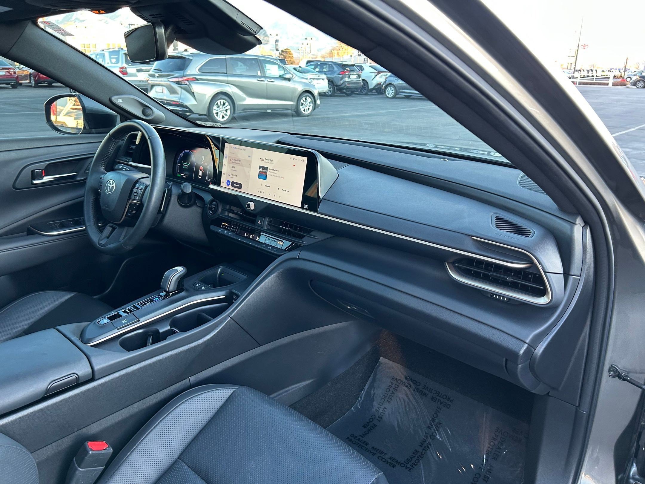 Used 2023 Toyota Crown Platinum image 27