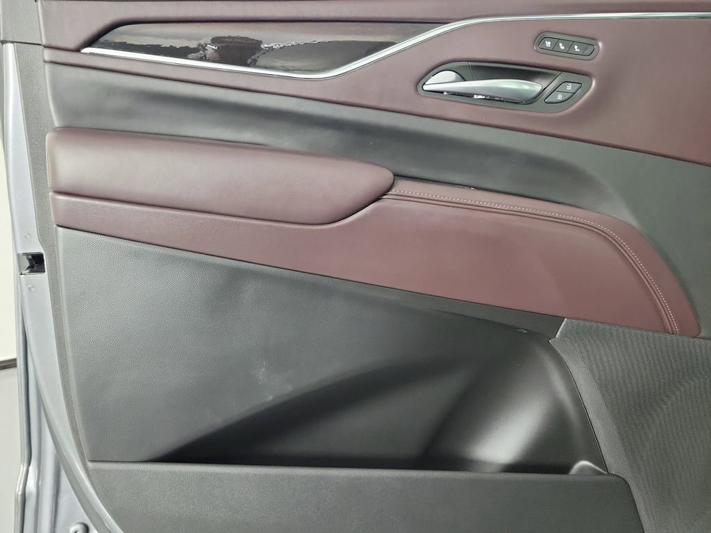 Certified 2021 Cadillac Escalade ESV Premium Luxury Platinum RWD image 20