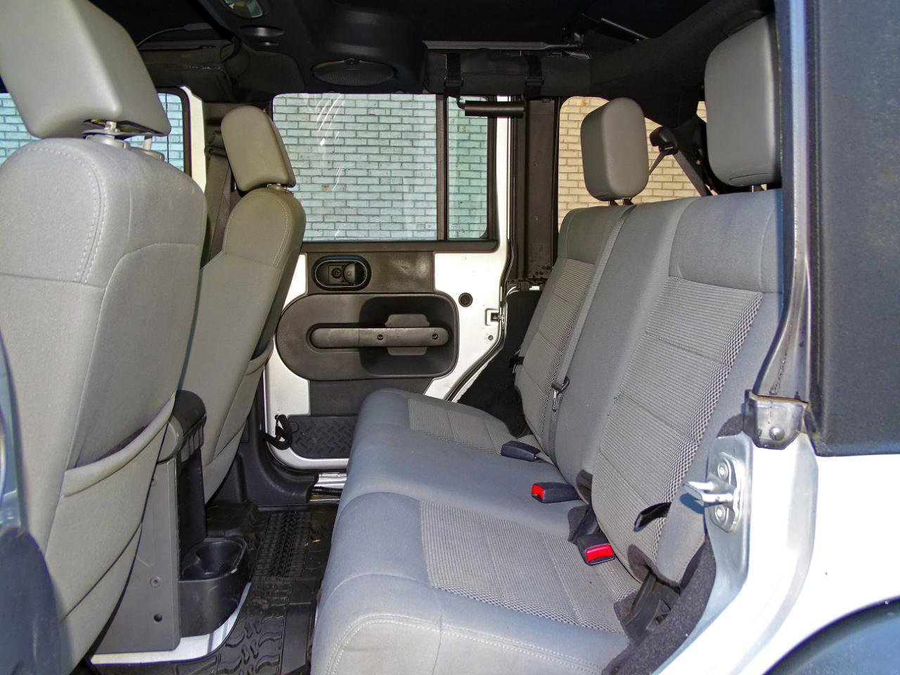 Used 2008 Jeep Wrangler Unlimited Rubicon w/ Dual Top Group AWD/4WD image 13