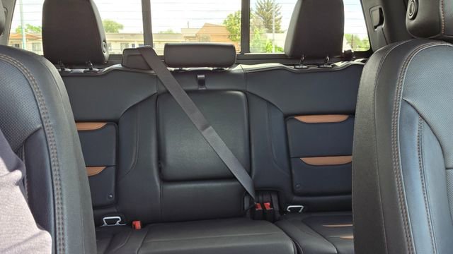 Used 2023 GMC Sierra 2500 AT4 w/ AT4 Premium Plus Package AWD/4WD image 27