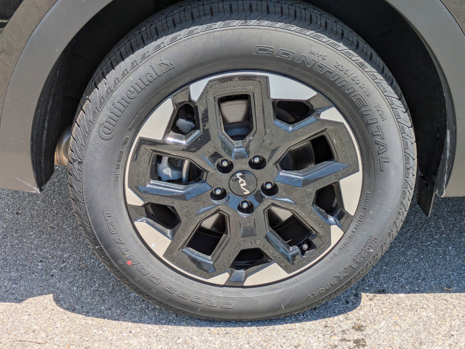 Certified 2025 Kia Sorento S w/ Panoramic Sunroof Package FWD image 9