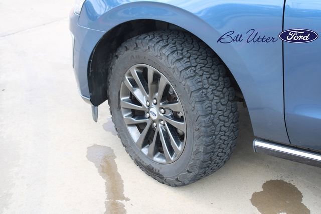 Used 2020 Ford Expedition Max Limited w/ Equipment Group 301A AWD/4WD image 9