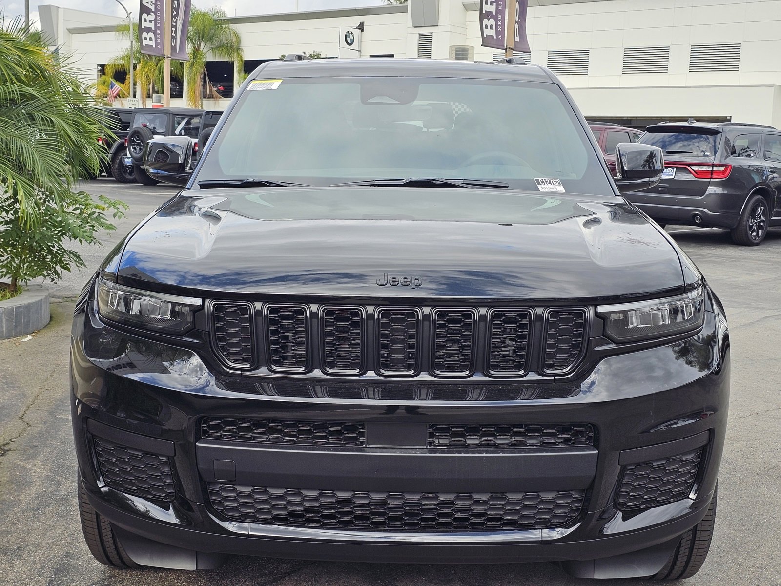 New 2025 Jeep Grand Cherokee L Altitude image 2