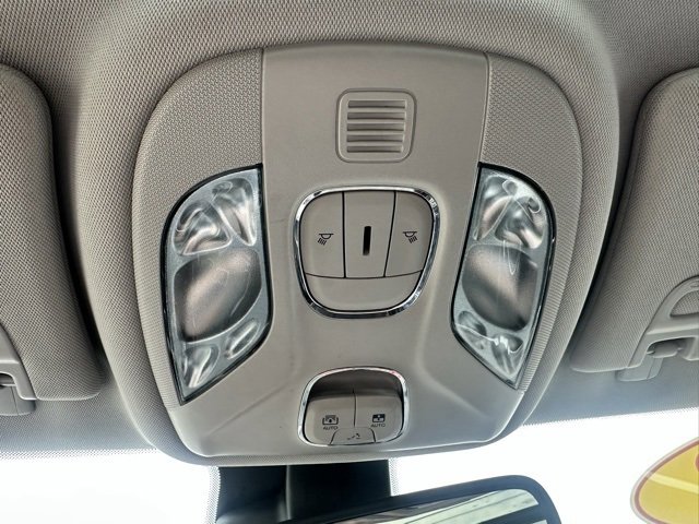 Used 2022 Jeep Compass Limited w/ Sun and Sound Group image 32