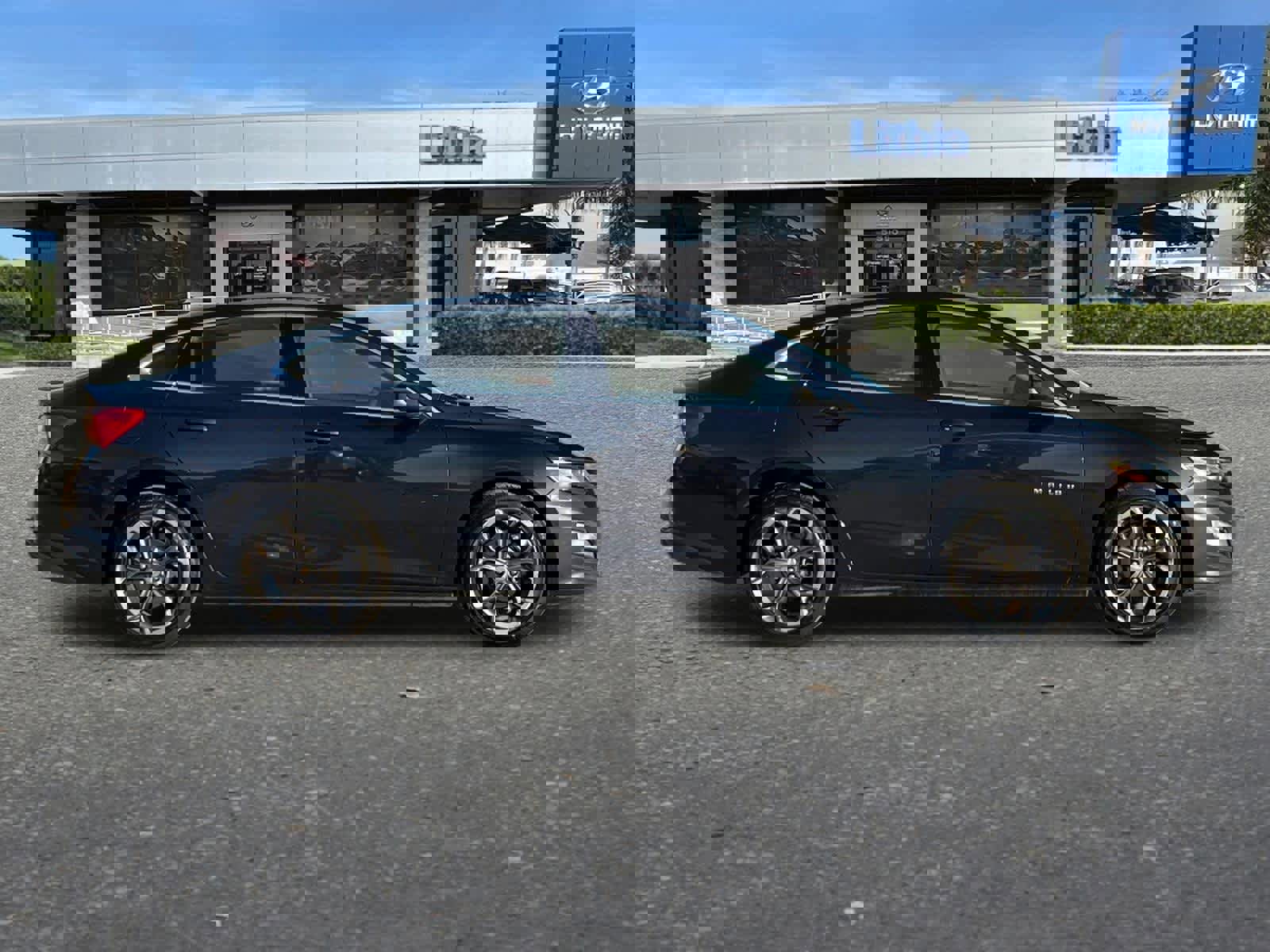 Used 2023 Chevrolet Malibu LT image 9