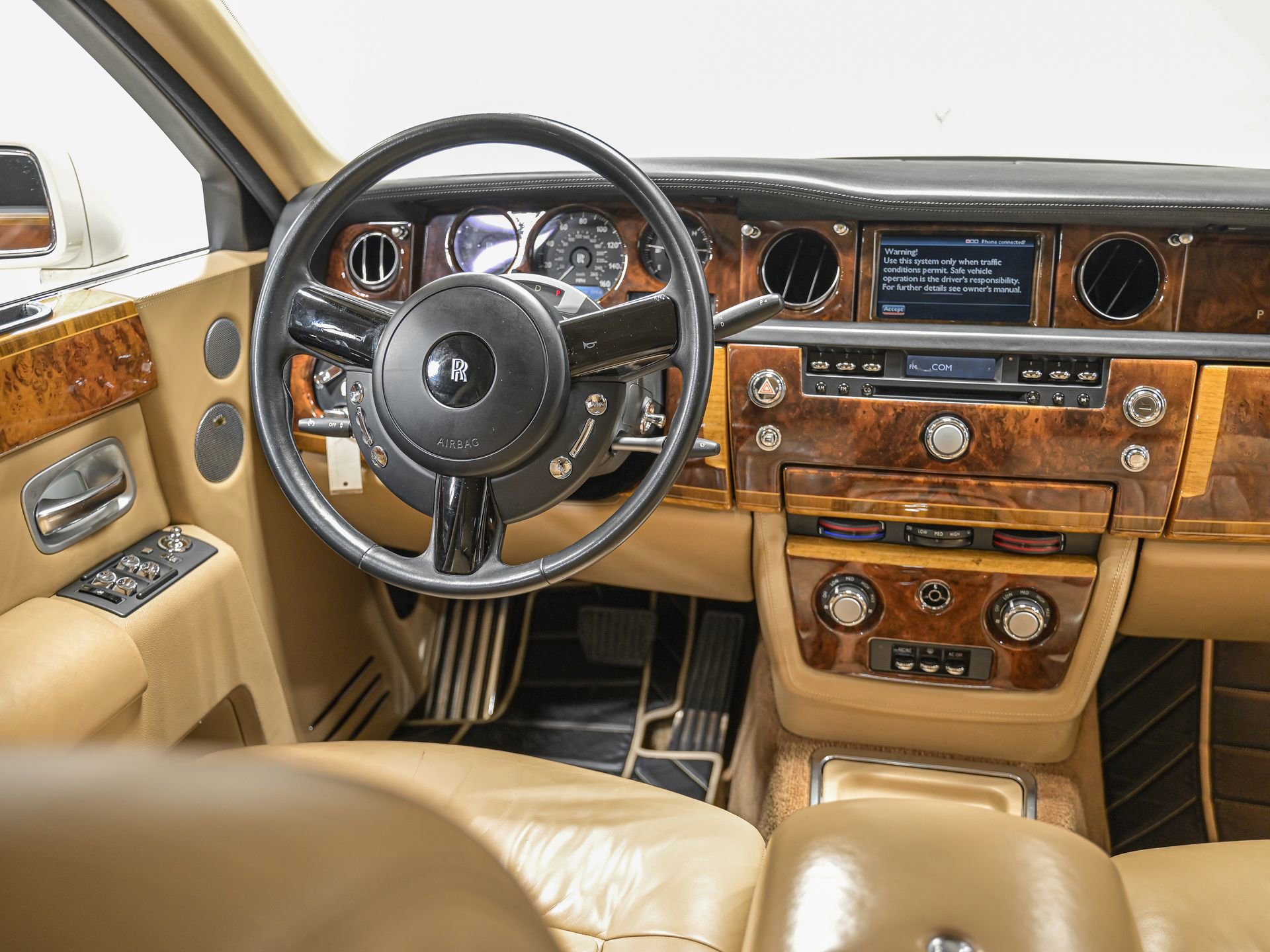 Used 2004 Rolls-Royce Phantom Sedan RWD image 12