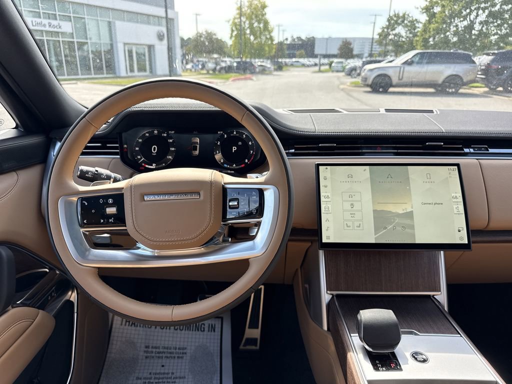 New 2025 Land Rover Range Rover SE image 4