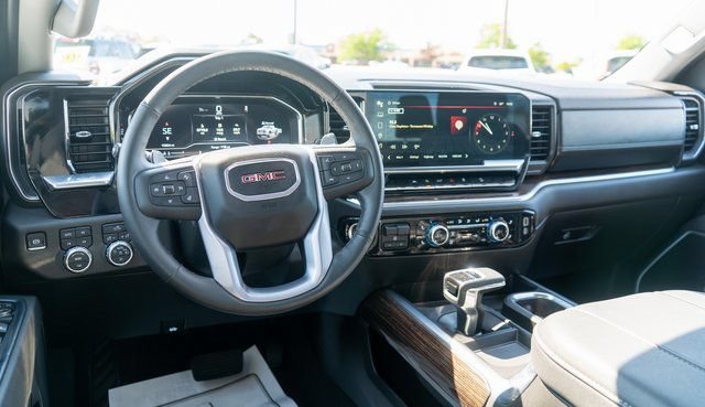 Used 2025 GMC Sierra 1500 Elevation AWD/4WD image 11