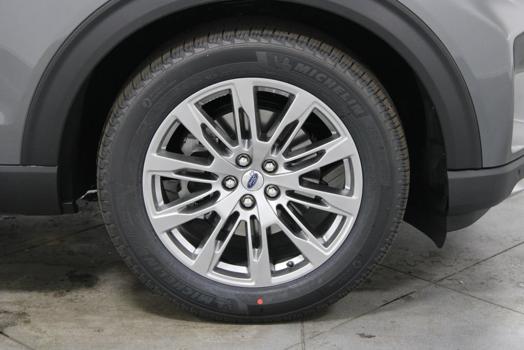 New 2026 Ford Explorer Platinum RWD image 11