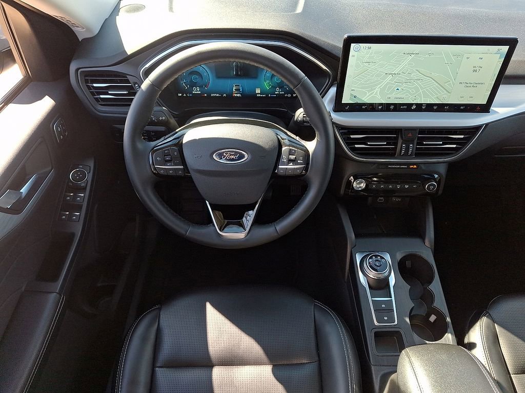 Used 2024 Ford Escape Platinum image 11