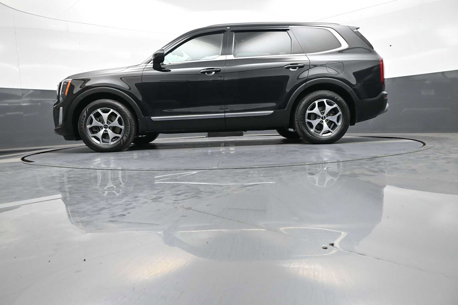 Used 2020 Kia Telluride EX AWD/4WD image 36