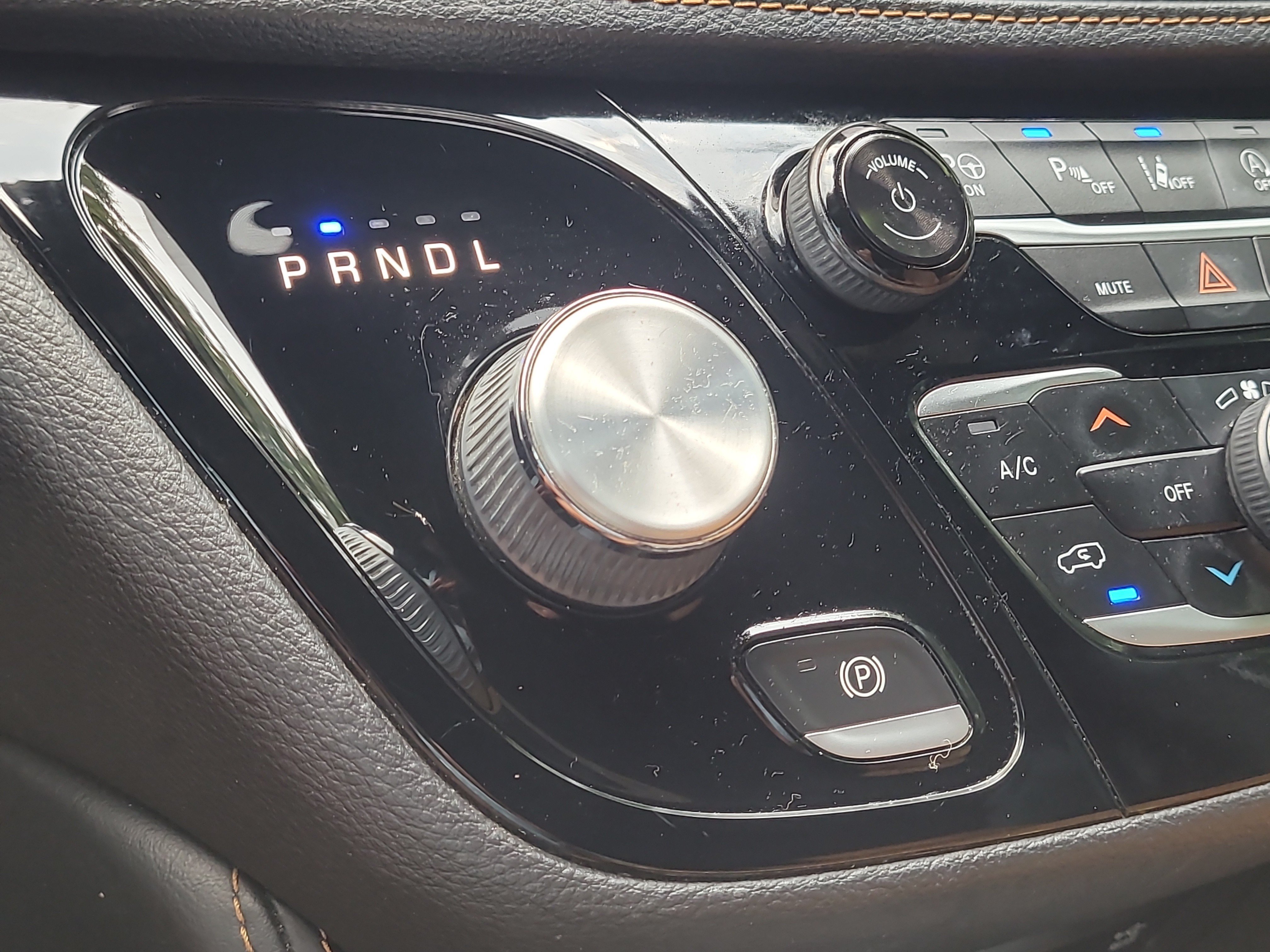 Used 2022 Chrysler Pacifica Pinnacle FWD image 31