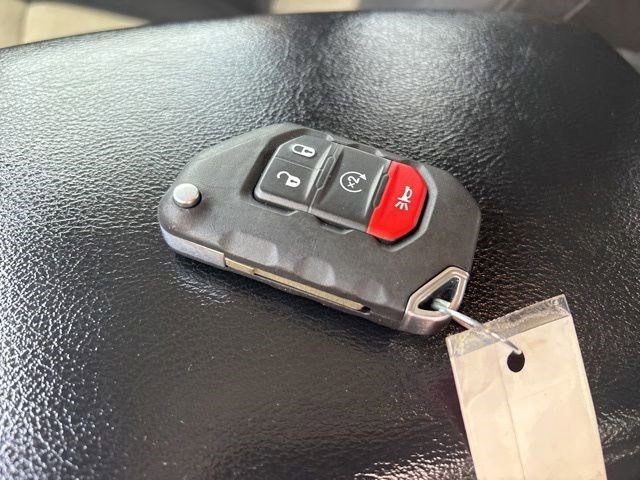 Used 2022 Jeep Gladiator Sport AWD/4WD image 46