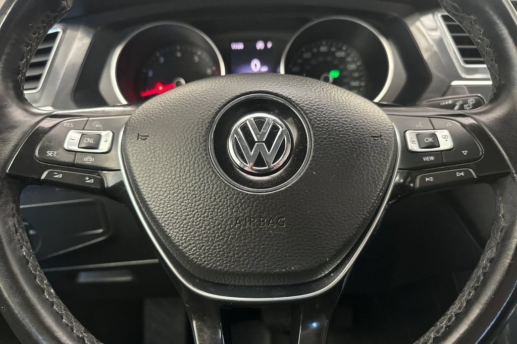 Used 2019 Volkswagen Tiguan SE AWD/4WD image 24
