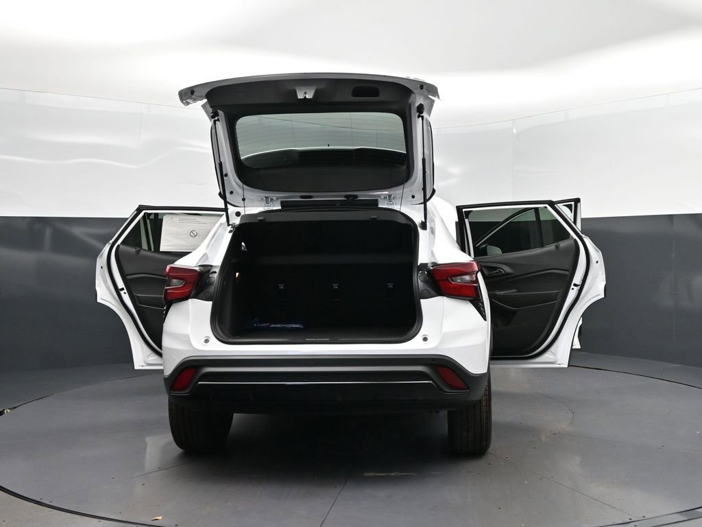 New 2026 Chevrolet Trax RS w/ Sunroof Package FWD image 50