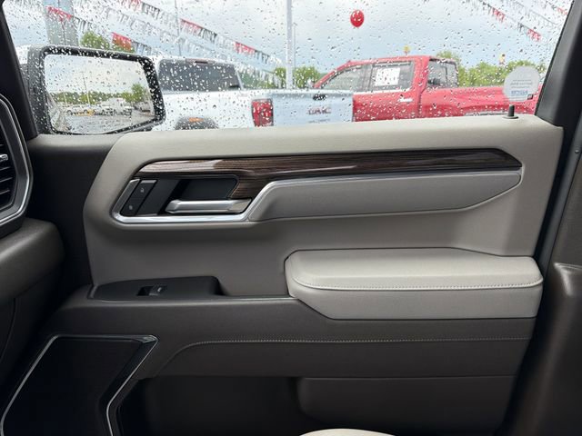 Used 2025 Chevrolet Silverado 1500 LT AWD/4WD image 26